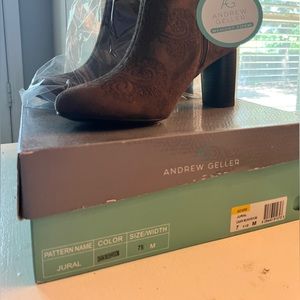 Andrew Geller Bootie 7.5